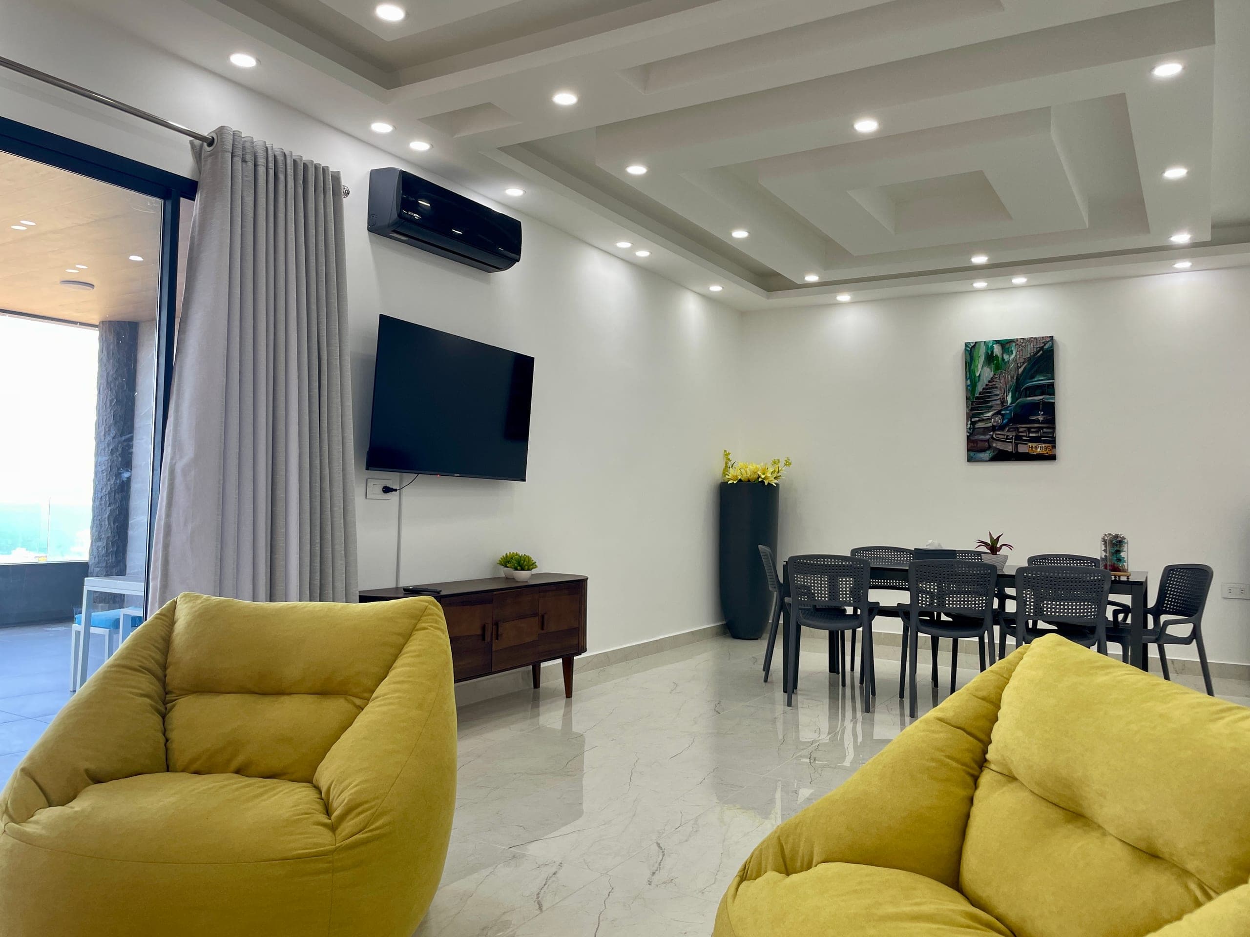 Modern Two-Bedroom · Open Sea View