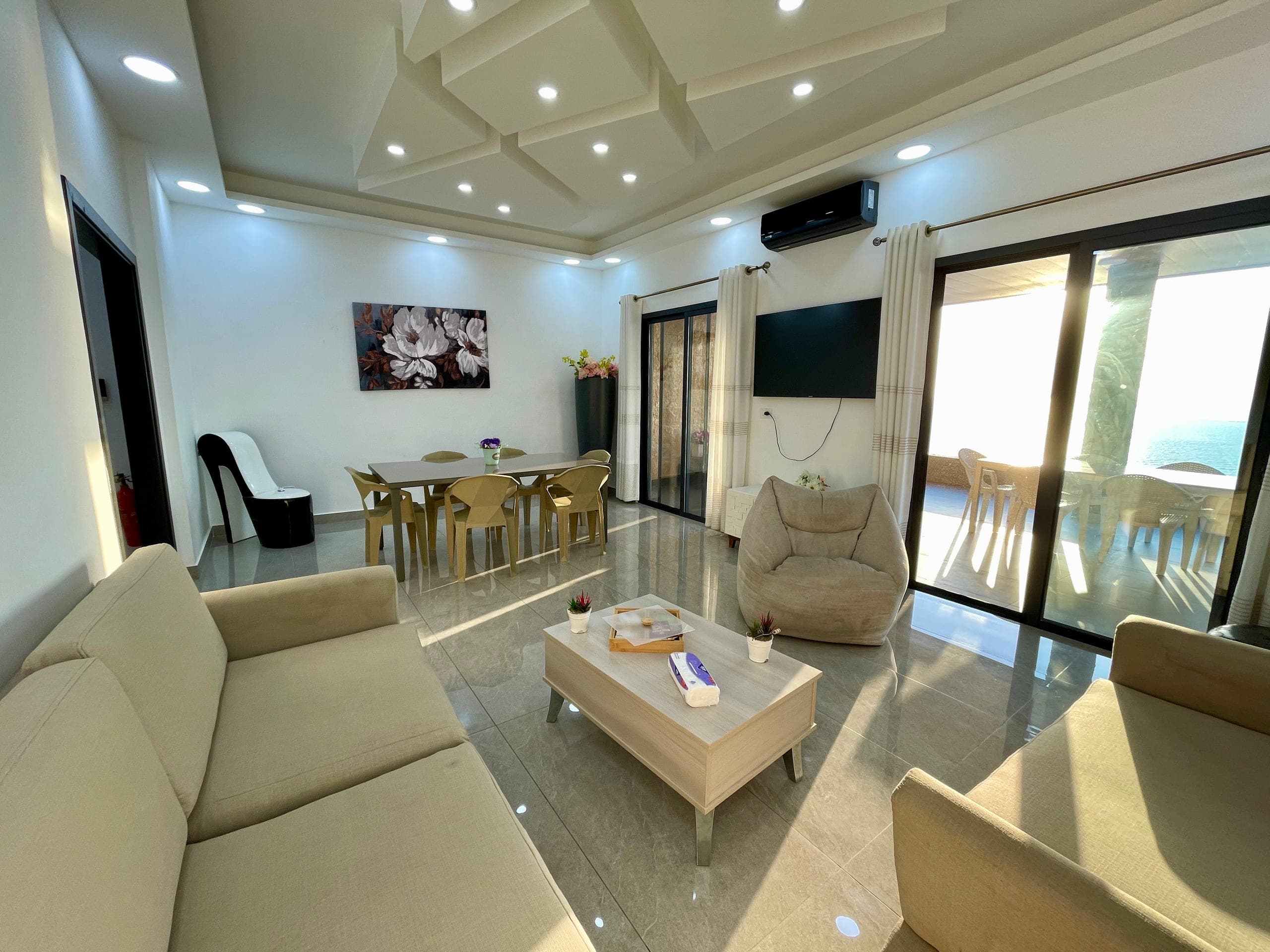 Three-Bedroom Sea View · Private Pool